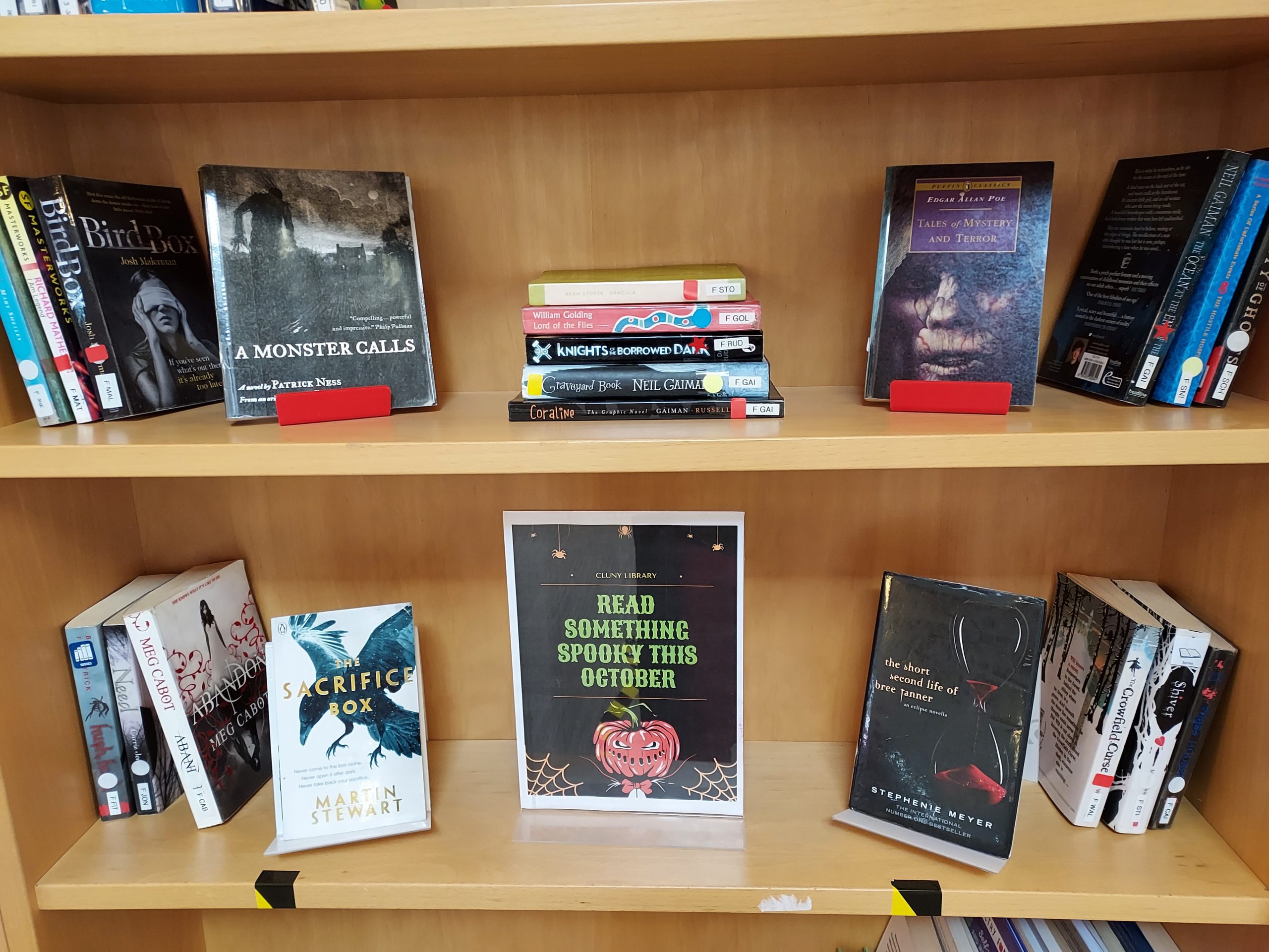 Halloween book display in Cluny Library.